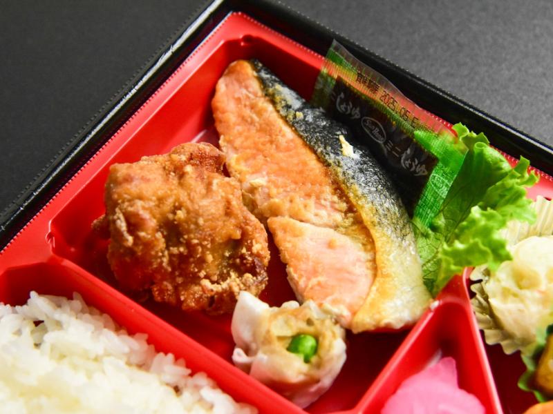 旭屋鮭塩焼き弁当