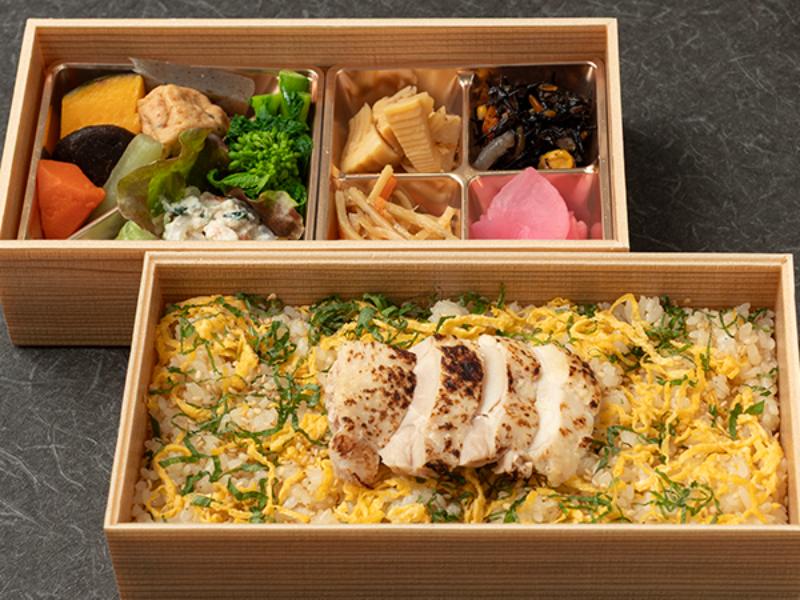 鶏肉漬け焼きの彩り和菜弁当