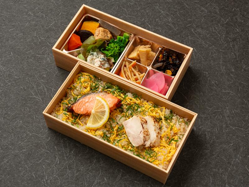 鶏と鮭の二重奏～鶏肉漬け焼きと鮭こうじ焼～