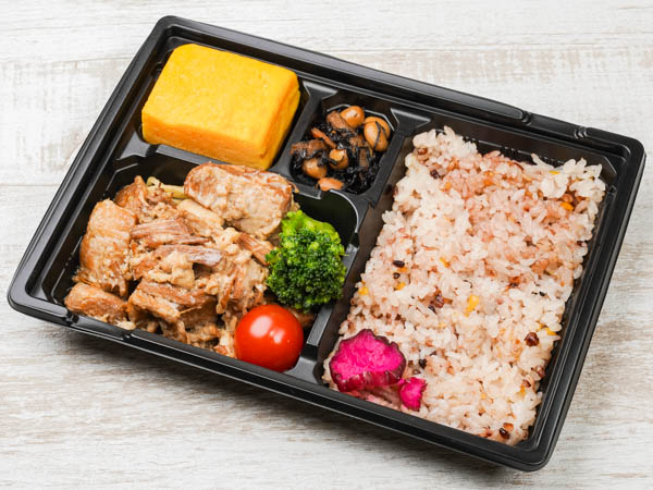 千人将弁当 ～豚角煮と大きな玉子焼き～