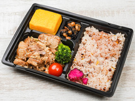 千人将弁当 ～豚角煮と大きな玉子焼き～