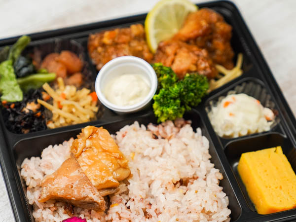 将軍弁当 ～鶏南蛮と鶏照り焼き～