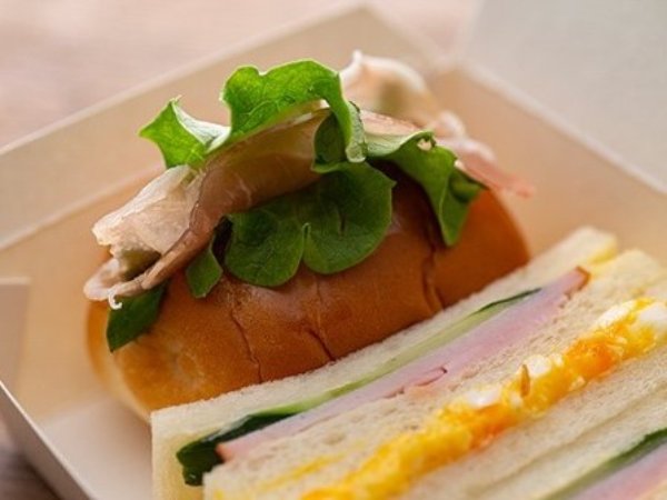 サンドBOX（生ハムサラダ）