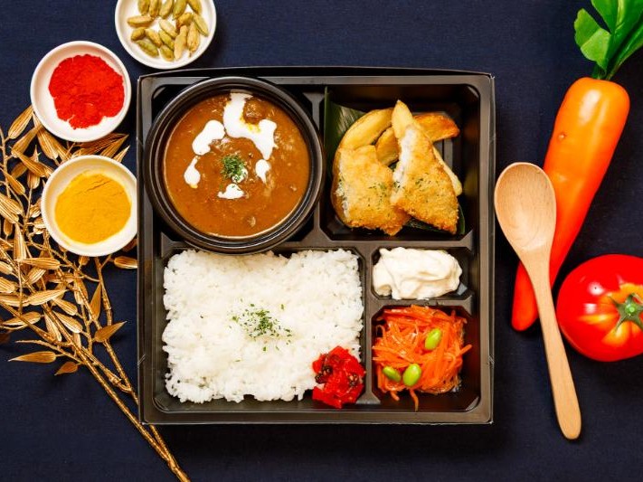千葉和牛カレーと自家製タルタルソース白身フライ