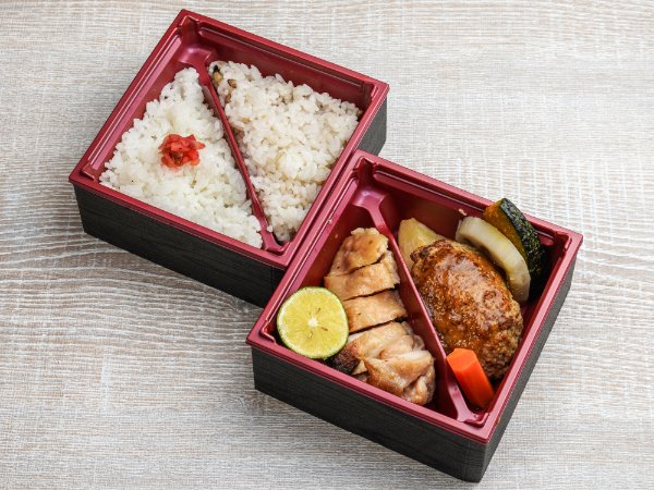 豆腐入り手ごねハンバーグと若鶏の西京焼柚子胡椒仕立て二段弁当