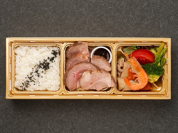 低温調理のレアチャーシュー弁当