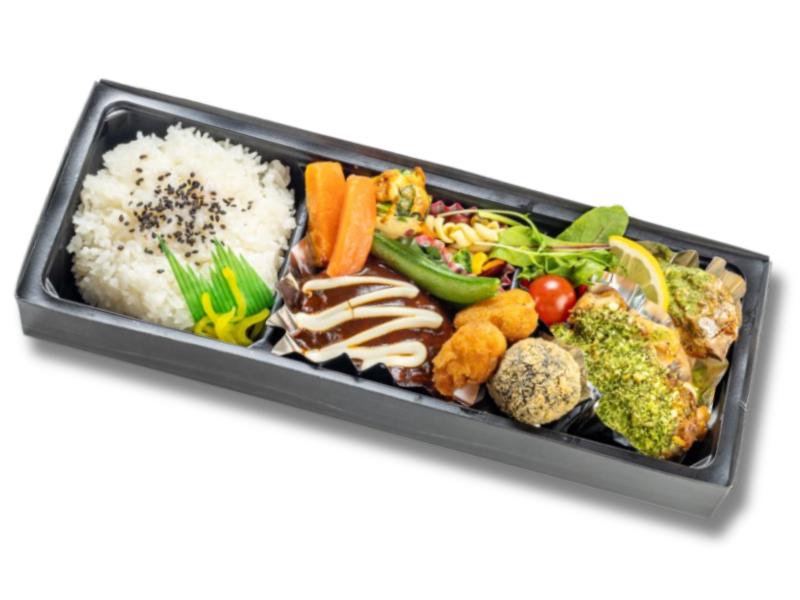 プリモ自家製ハンバーグデミとチーズのダブルソース、チキンの香草パン粉焼きさわらのレモンバジルソーススペシャル