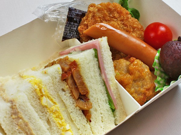 サンドBOX おかず入りA