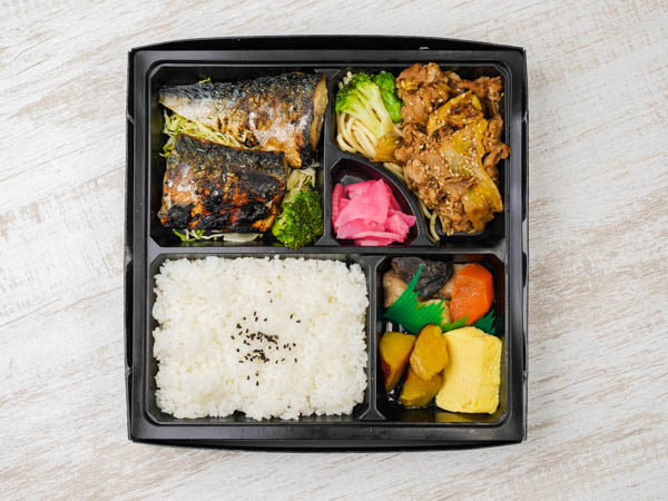 牛焼肉とさばのコンビ満腹弁当