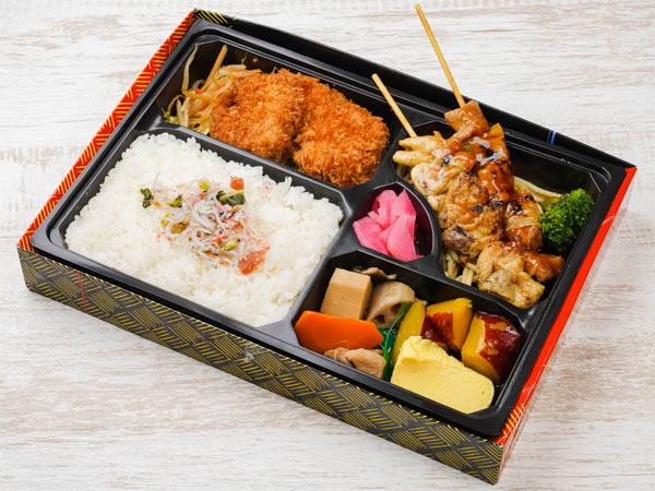 ヘレカツと炭火焼鳥のダブル弁当