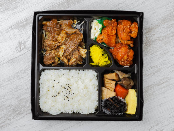 ヤンニョムチキンと牛焼肉満腹弁当