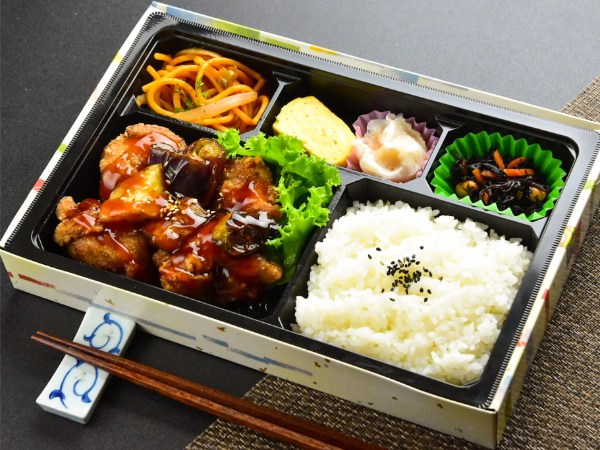 デラックス旭屋のナス甘酢ざんぎ弁当