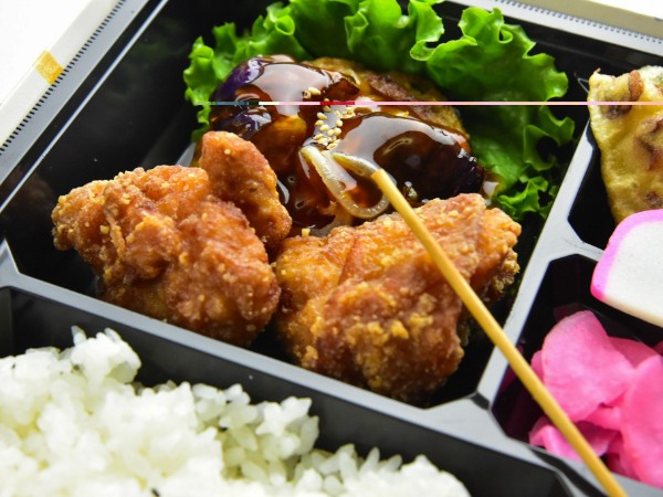 モダン弁当・ざんぎ＆トーフハンバーグのナス甘酢あん