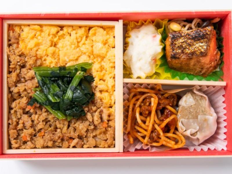 三色弁当