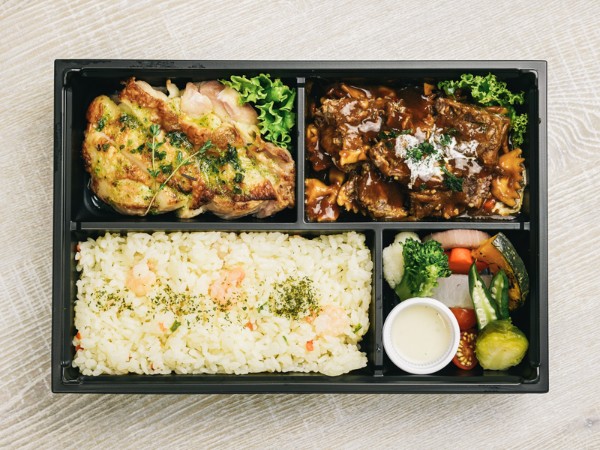 ビーフシチュー＆チキンの香草焼き弁当