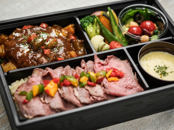 ローストビーフ重と煮込みハンバーグ弁当