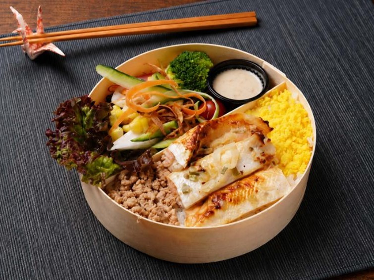 鮭ハラスねぎ塩レモンわっぱ弁当