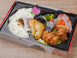 和牛コロッケ＆秘伝の唐揚げ弁当