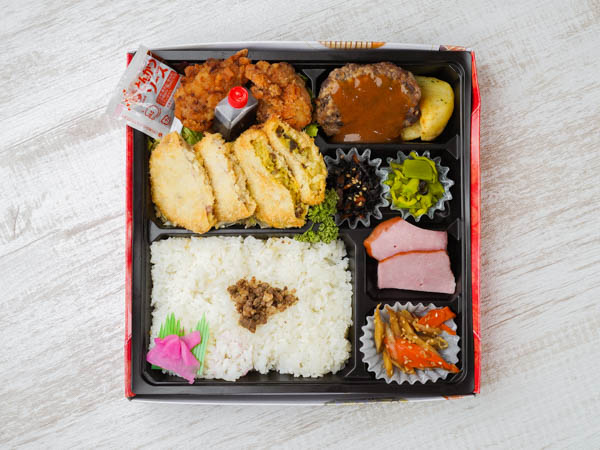 和牛コロッケ＆秘伝の唐揚げ＆黒毛和牛手ごねハンバーグステーキ弁当