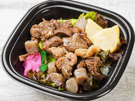 和牛すじ旨煮丼