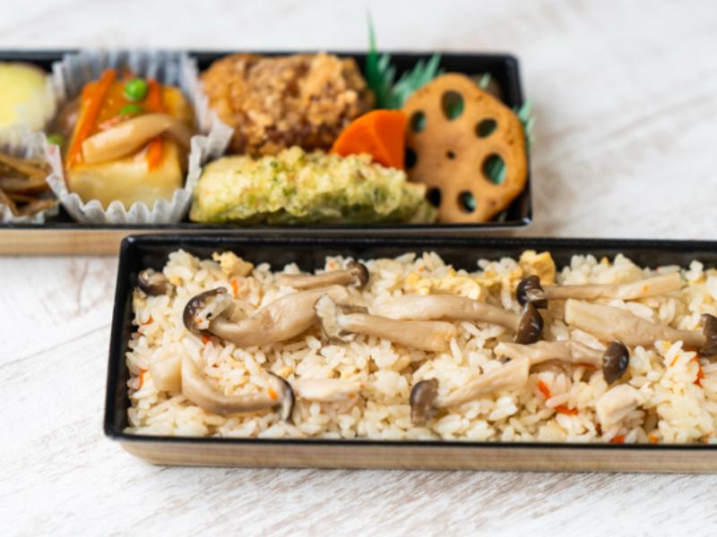 しめじご飯二段弁当