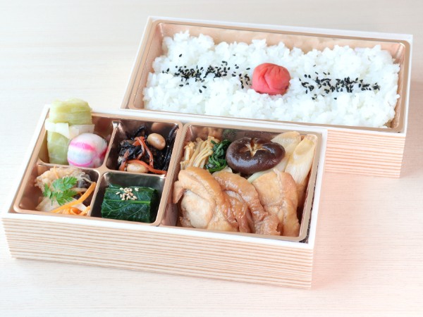 「箸がとまらない」弁当　～登米浅水地区献上米ひとめぼれと鶏のすき焼き～