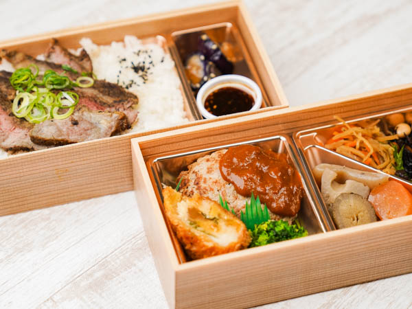 大麦牛（アンガス）とハンバーグ二段重