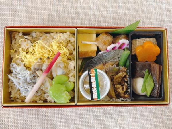 春季限定（3月4月）観劇弁当～煮あさりとシラスの五目御飯～