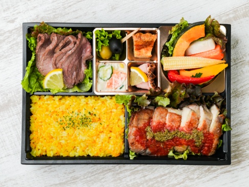 ターメリックライスと特選ローストチキン御膳