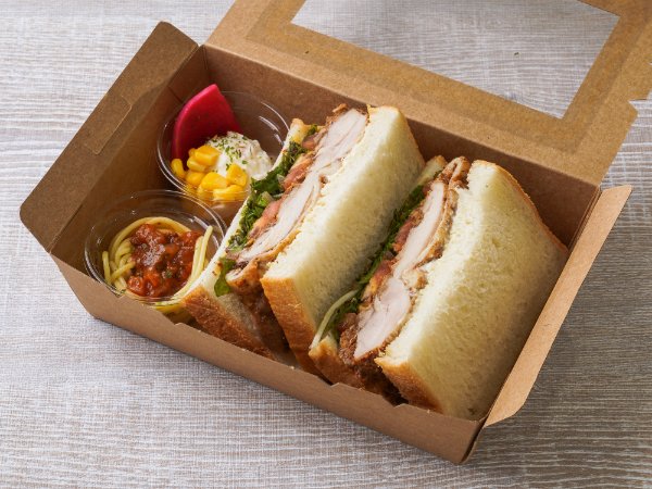 バジルチキンサンド