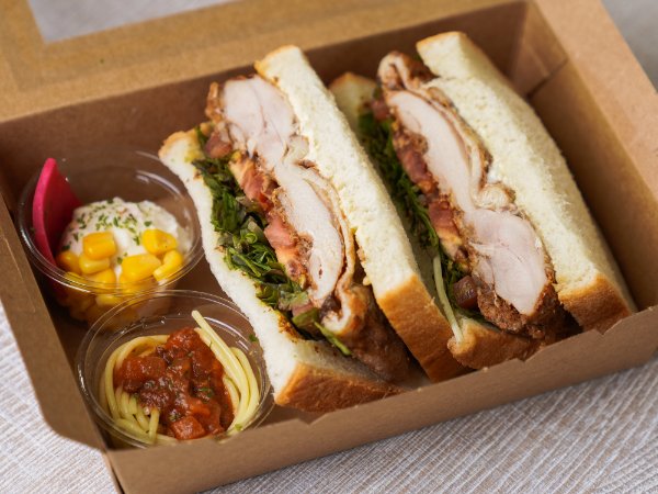 バジルチキンサンド