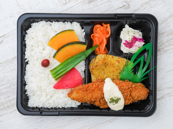 Deliランチ ハニーマスタードチキン＆フライドフィッシュ