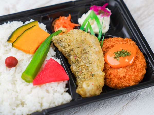 Deliランチ 白身魚のジェノベーゼ＆ビスクソースのカニクリ