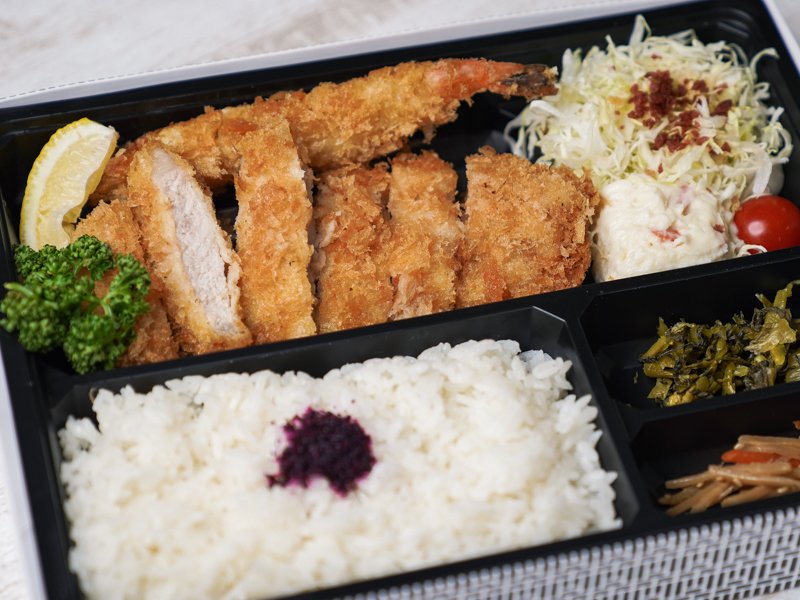 もち豚とんかつ弁当（海老あり）