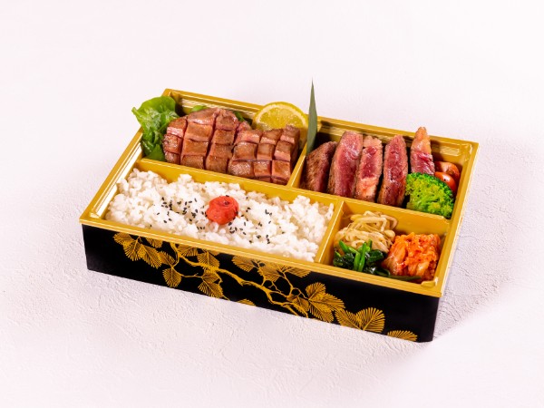 サーロインステーキと厚切り牛タン弁当
