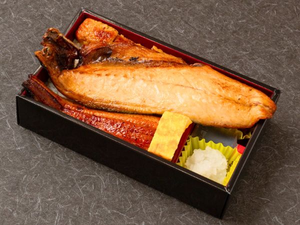 熟成トロ鯖と鰻の豪華弁当