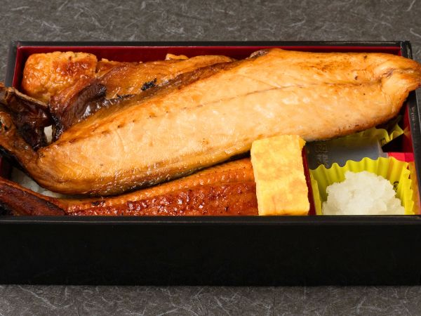 熟成トロ鯖と鰻の豪華弁当
