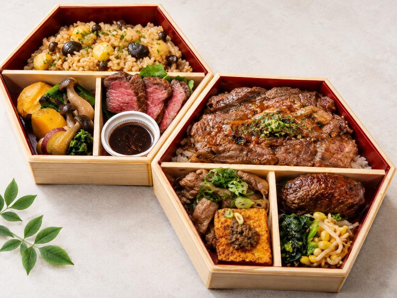 黒毛和牛ステーキ、和牛リブロースすき焼きと牛タンの秋野菜豪華贅沢弁当【9月16日～11月30日まで】