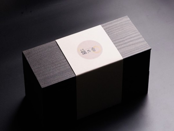 国産A5和牛やわらかすき焼きと五目炊き込み二段懐石御膳