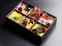 特選ローストビーフと炭火焼うなぎちらしの厳選幕の内御膳