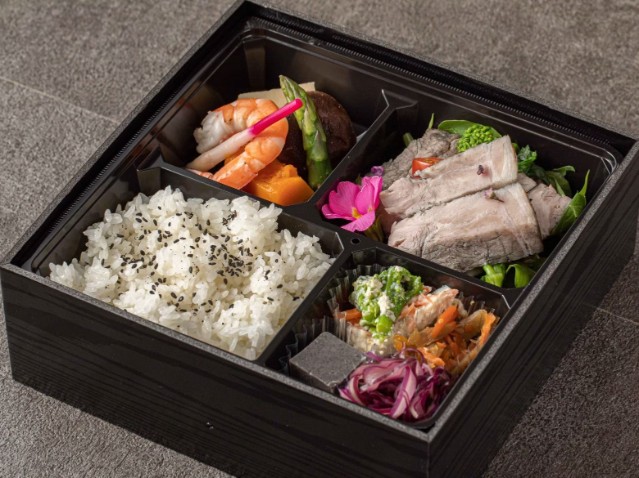 黒豚炭火焼御膳