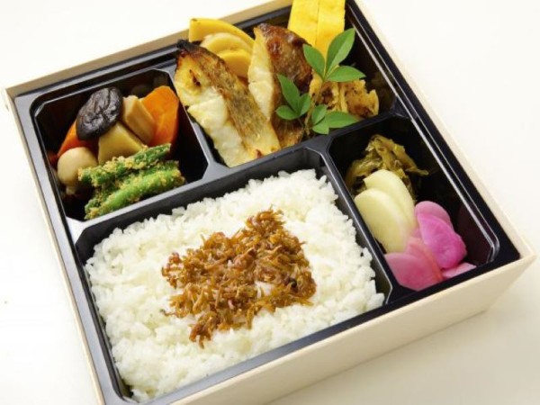 㐂船 旬の焼魚弁当（ちりめんご飯）
