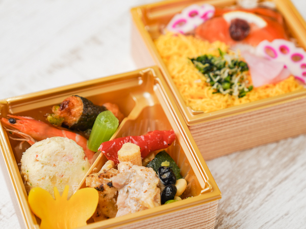 日光湯葉豆腐炊き合わせとごろごろ温野菜の彩二段重