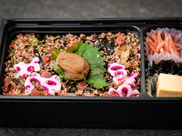 梅づくし日の丸ちりめん弁当