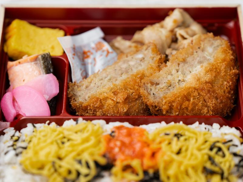 生姜焼き黒豚メンチカツ海苔幕の内