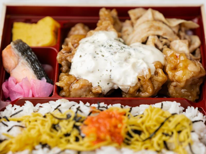 生姜焼きチキン南蛮海苔幕の内