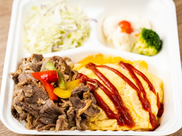 オムライスと牛焼肉プレート
