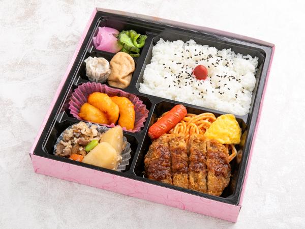 ジューシーグリルチキンと海老チリと肉じゃが弁当