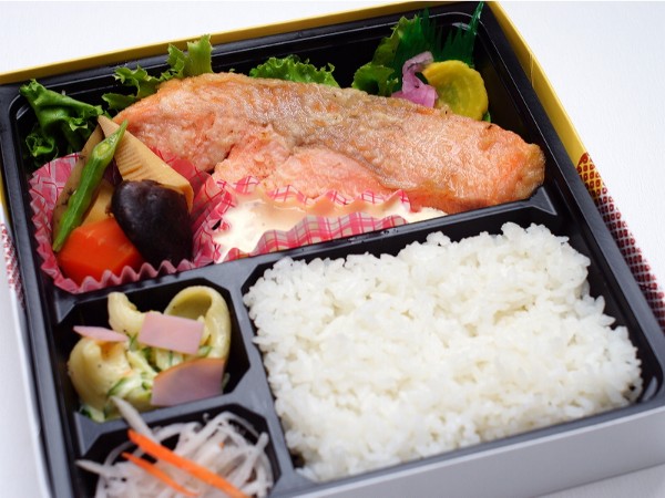 サーモンムニエル弁当