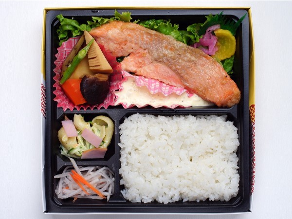 サーモンムニエル弁当